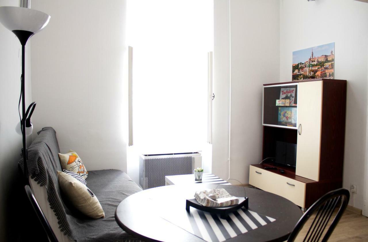 Minion & Snoopy Apartman Будапеща Екстериор снимка